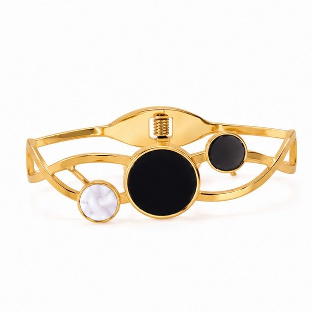 Elegant Gold Hand Bracelet for Women