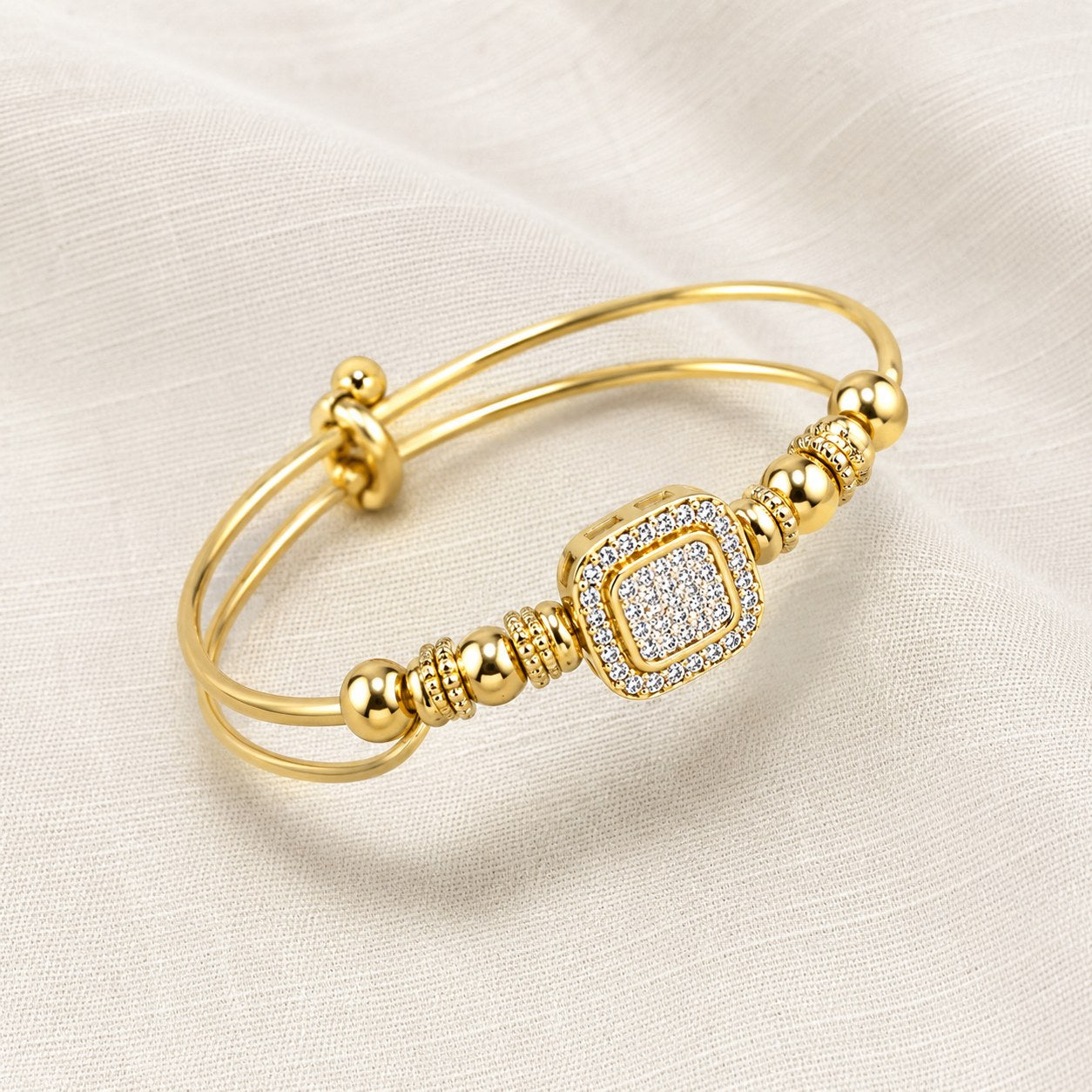 Luxury Gold-Plated Crystal Charm Hand Bracelet for Women